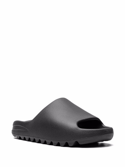 Yeezy, Onyx Slide / 2022