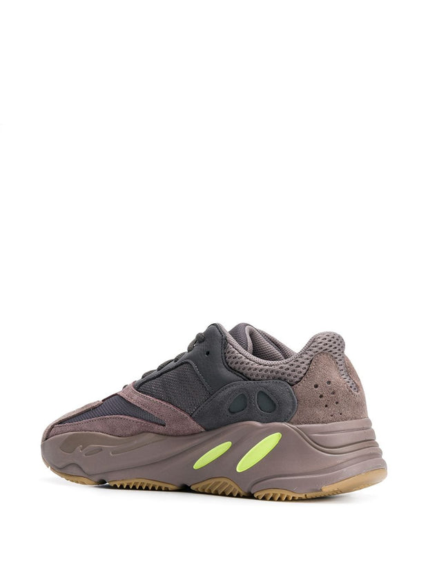 Yeezy Boost 700 - Mauve (2022 Restock)